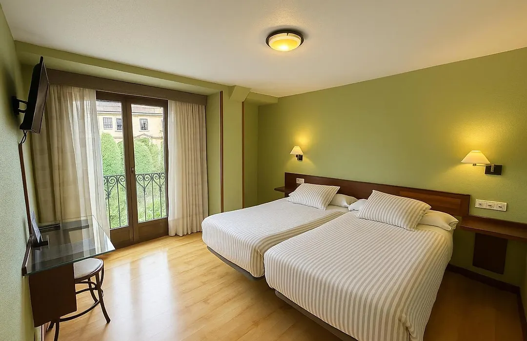 Hostal Concejo-1