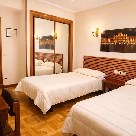 Hotel Castellano I-3